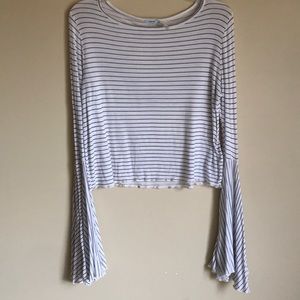 Urban outfitters bell sleeve top size M